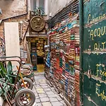 Doge\'s Pantheon&St.Mark School in Hidden Venice